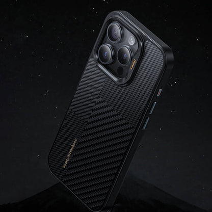 iPhone 16 Plus Kılıf M-safe Şarj Özellikli Karbon Fiber Benks Montage Hybrid ArmorPro Kevlar Kılıf