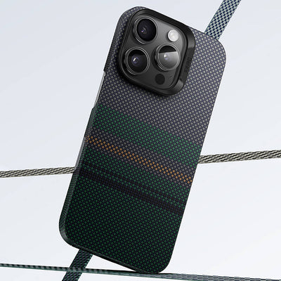 Apple iPhone 16 Plus Kılıf Magsafe Şarj Özellikli Karbon Fiber Tasarımlı Benks Aurora ArmorAir Kevlar Kapak Siyah