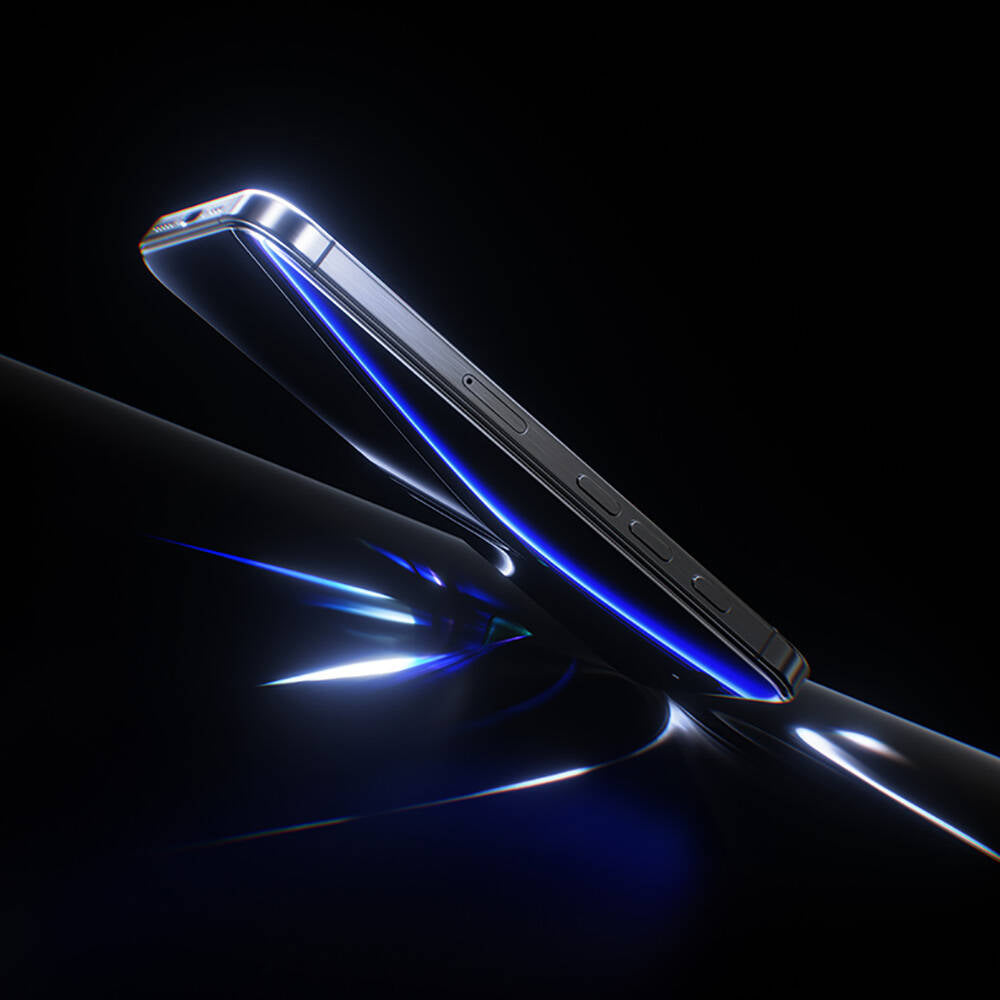 iPhone 16 Pro Benks Glass Warrior Safir Coating 0.9mm Kenarları Dayanıklaştırılmış Cam Ekran Koruyucu + Kolay Uygulama Aparatı