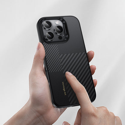 iPhone 16 Pro Kılıf Karbon Fiber M-safe Şarj Özellikli Kamera Kontrol Butonlu Benks Hybrid ArmorPro Montage Kevlar Kılıf