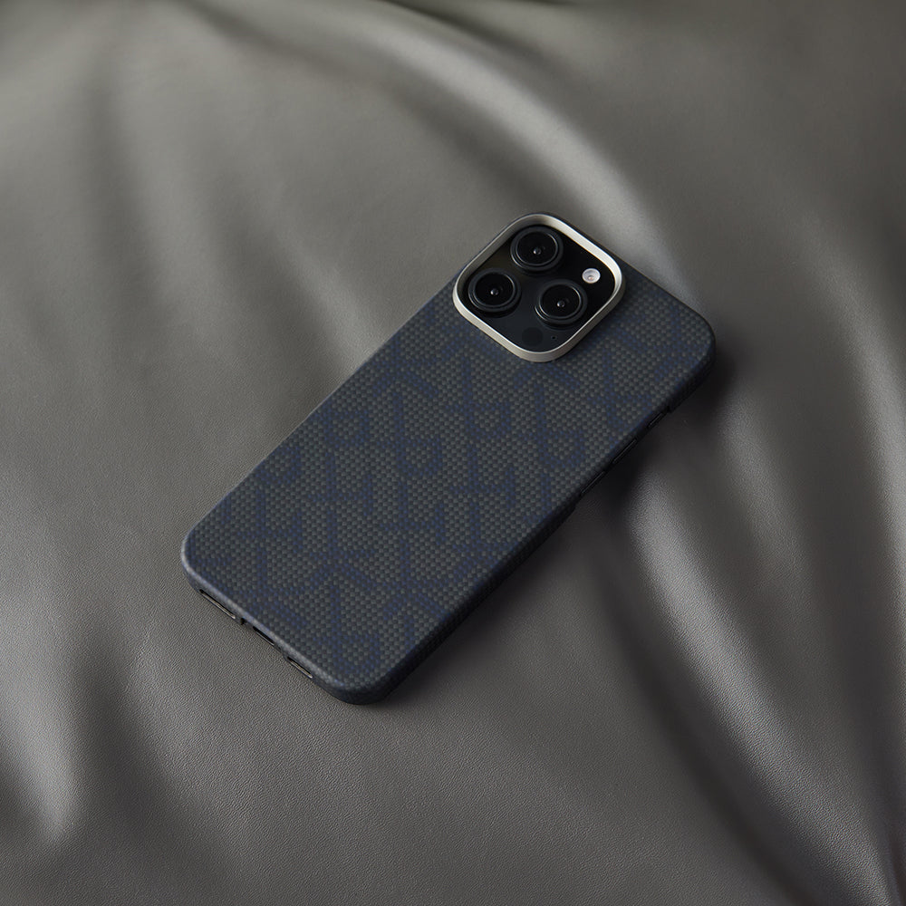 Apple iPhone 16 Pro Kılıf M-safe Şarj Özellikli Aramid Fiber Pitaka Tactile Woven Monogram Serisi Kapak Siyah