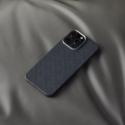 Apple iPhone 16 Pro Kılıf M-safe Şarj Özellikli Aramid Fiber Pitaka Tactile Woven Monogram Serisi Kapak Siyah