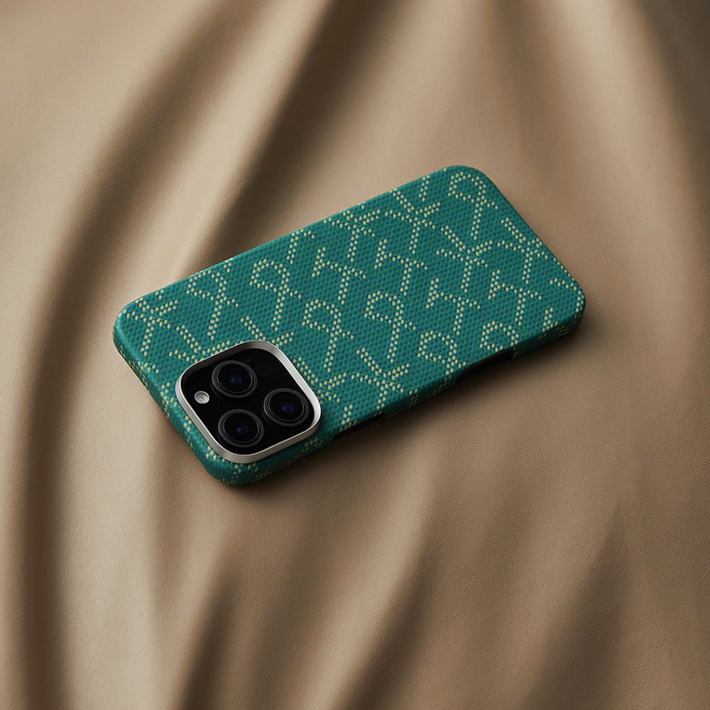 iPhone 16 Pro Kılıf M-safe Şarj Özellikli Aramid Fiber Pitaka Tactile Woven Monogram Serisi Kılıf