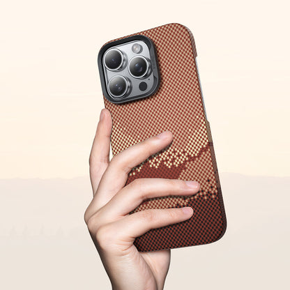 iPhone 16 Pro Kılıf M-safe Şarj Özellikli Benks GoldenTide ArmorAir 600D Kevlar Kılıf