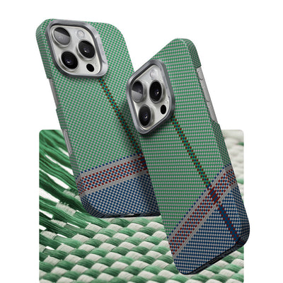 Apple iPhone 16 Pro Kılıf Magsafe Şarj Özellikli Karbon Fiber Tasarımlı Benks Passion Green ArmorAir Kevlar Kapak Yeşil