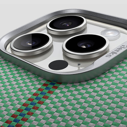 iPhone 16 Pro Kılıf M-safe Şarj Özellikli Karbon Fiber Tasarımlı Benks Passion Green ArmorAir Kevlar Kılıf