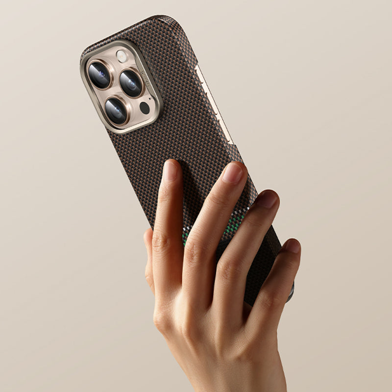 iPhone 16 Pro Kılıf M-safe Şarj Özellikli Karbon Fiber Tasarımlı Benks Prestige ArmorAir Kevlar Kılıf