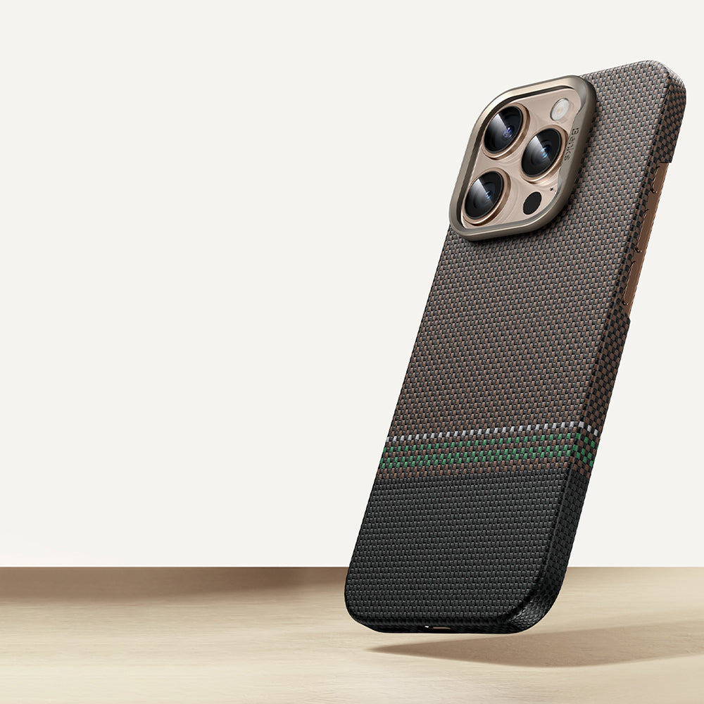 iPhone 16 Pro Kılıf M-safe Şarj Özellikli Karbon Fiber Tasarımlı Benks Prestige ArmorAir Kevlar Kılıf