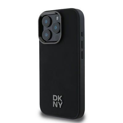 Apple iPhone 16 Pro Max Kılıf DKNY Orjinal Lisanslı Magsafe Şarj Özellikli Metal Logolu PU Deri Plain Kapak Siyah