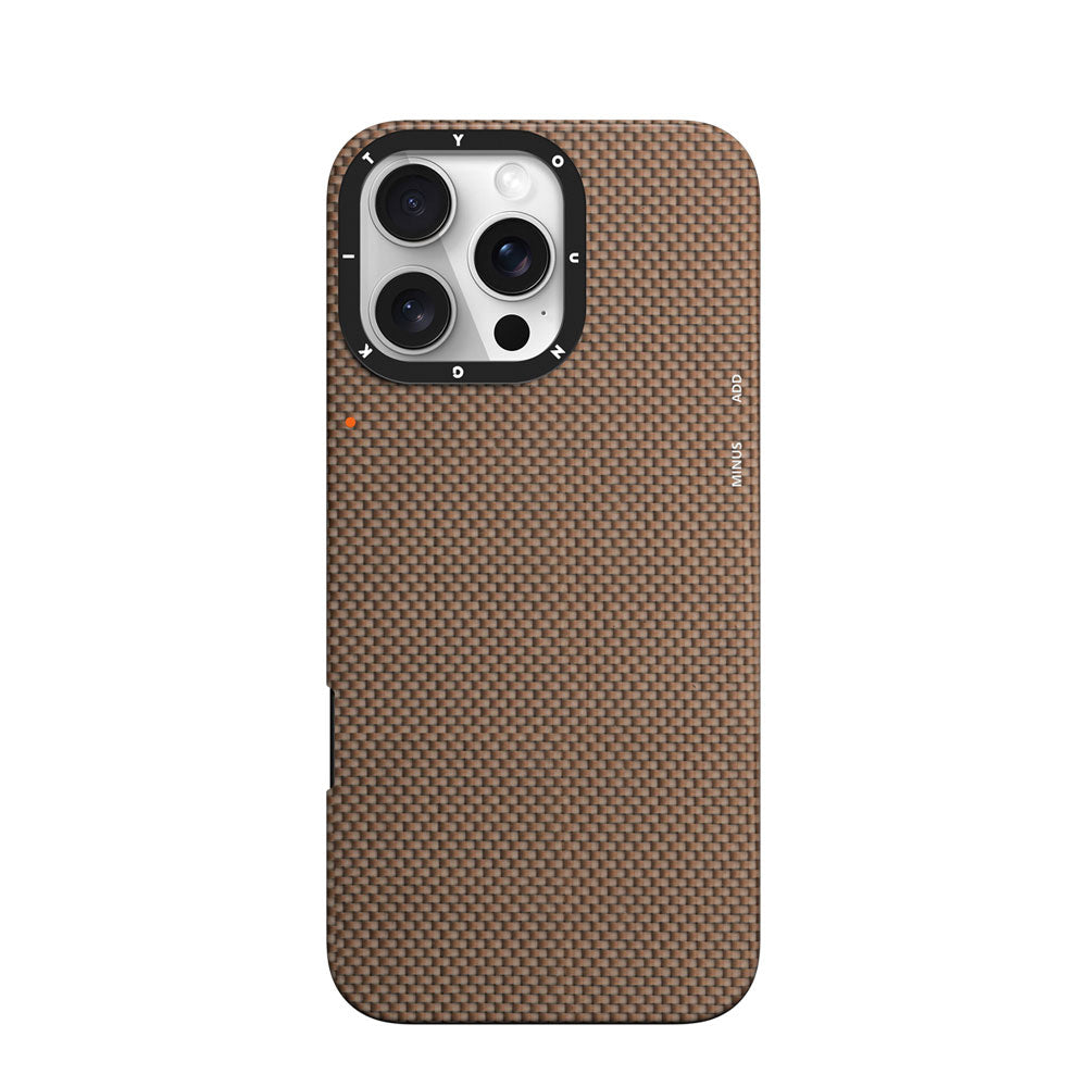 iPhone 16 Pro Max Kılıf M-safe Şarj Özellikli Aramid Fiber Youngkit 1500D Kevlar Extreme Wing Titanyum-Gold Serisi Kılıf