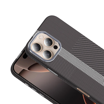 Apple iPhone 16 Pro Max Kılıf M-safe Şarj Özellikli Karbon Fiber Görünümlü Zore Gros Kapak Siyah