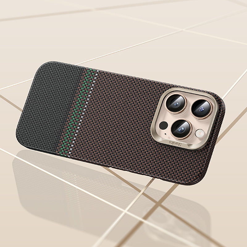 iPhone 16 Pro Max Kılıf M-safe Şarj Özellikli Karbon Fiber Tasarımlı Benks Prestige ArmorAir Kevlar Kılıf