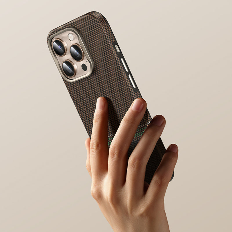 iPhone 16 Pro Max Kılıf M-safe Şarj Özellikli Karbon Fiber Tasarımlı Benks Prestige ArmorPro Kevlar Kılıf