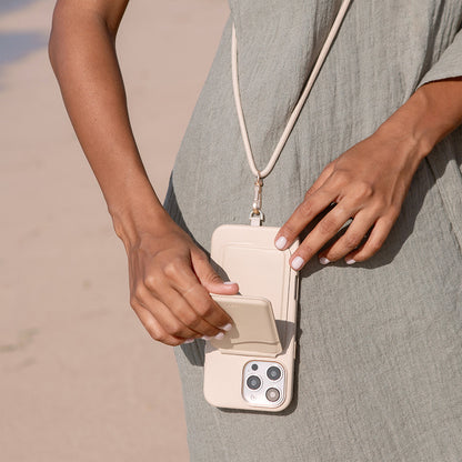 iPhone 16 Pro Max Kılıf M-safe Şarj Özellikli Soft Arka Yüzey Askı İpli Coehl Muse Kılıf