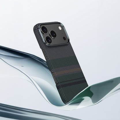 iPhone 17 Air Kılıf M-safe Şarj Özellikli Karbon Fiber Tasarımlı Benks Aurora ArmorAir Kevlar Kılıf