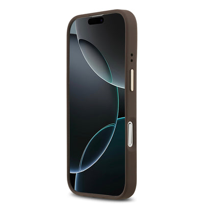 Apple iPhone 17 Kılıf Guess Orjinal Lisanslı M-safe Şarj Özellikli Sıcak Baskılı Yazı Logolu PU Deri Peony Kapak Kahverengi