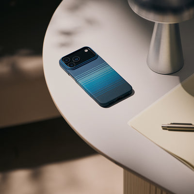 Apple iPhone 17 Pro Kılıf M-safe Şarj Özellikli Aramid Fiber Pitaka Tactile Woven Sunset-Moonrise Serisi Kapak Mavi