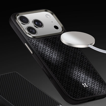 iPhone 17 Pro Kılıf M-Safe Şarj Özellikli Benks ArmorPro ArmorGrid Serisi Kevlar Kılıf