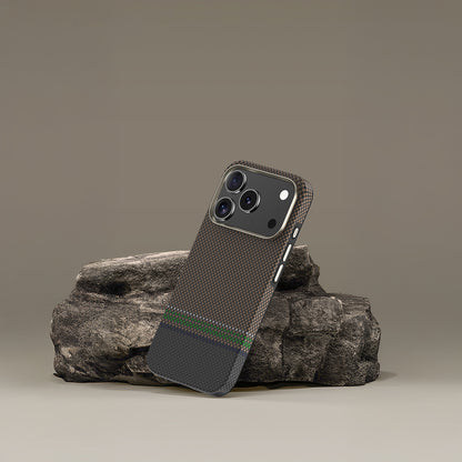 iPhone 17 Pro Kılıf M-safe Şarj Özellikli Karbon Fiber Tasarımlı Benks Prestige ArmorPro Kevlar Kılıf