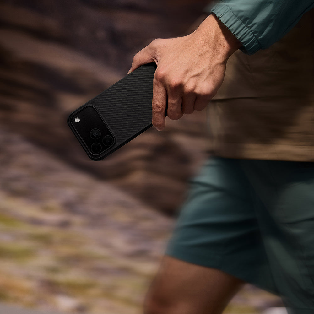 iPhone 17 Pro Kılıf M-safe Şarj Özellikli Pitaka Aramid Pro Guard Serisi Black-Gray Kılıf