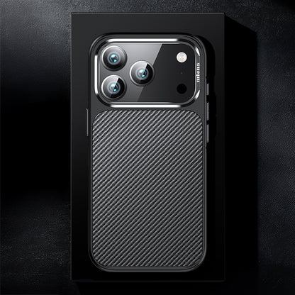 iPhone 17 Pro Kılıf Mat Transparan Karbon Fiber Görünümlü Wlons Marin Kılıf