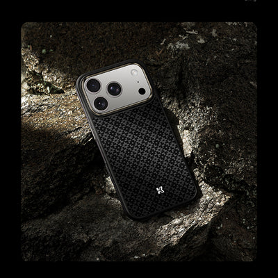 Apple iPhone 17 Pro Max Kılıf M-Safe Şarj Özellikli Benks ArmorPro ArmorGrid Serisi Kevlar Kapak Siyah