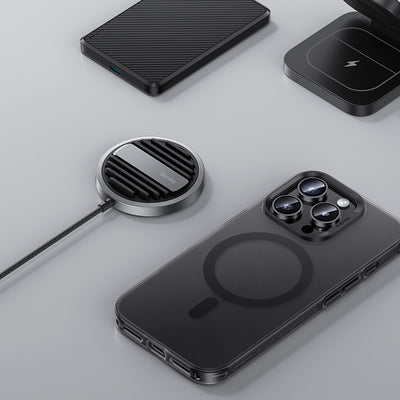 Apple iPhone 17 Pro Max Kılıf M-safe Şarj Özellikli Benks Lucid Armor Kapak Siyah