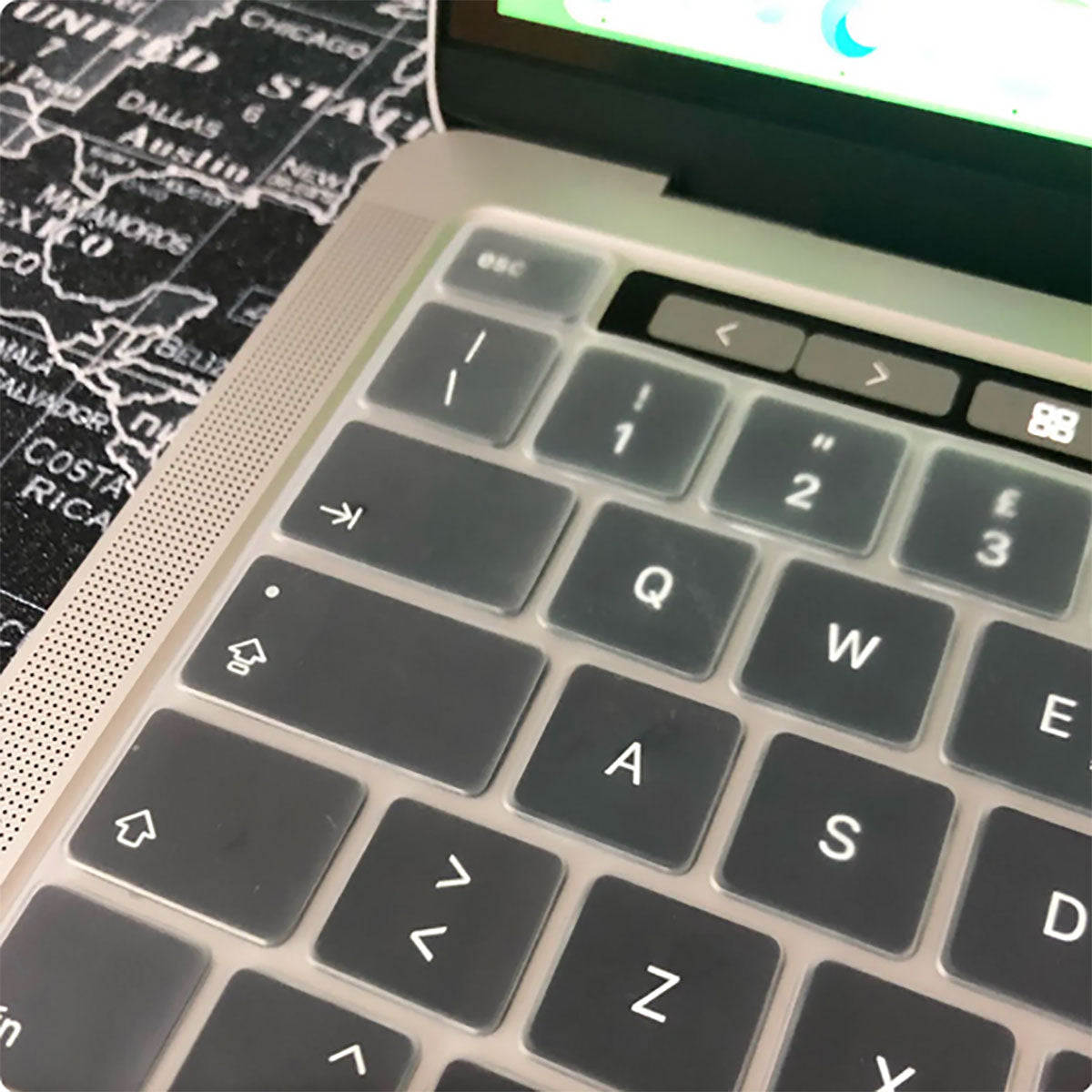 Macbook 13.6" Air M3 A3113 Zore Klavye Koruyucu Transparan Buzlu Silikon Ped