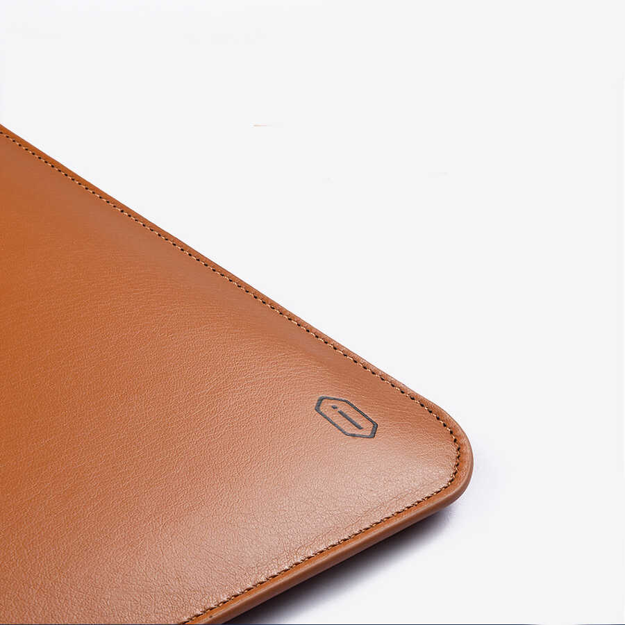 Apple Macbook Pro 14.2 2023 A2779 Wiwu Macbook Skin Pro Portable Stand Kılıf Kahverengi