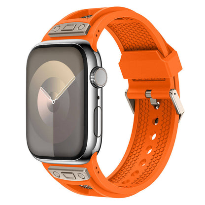 Watch 44mm Zore KRD-117 Hava Alabilen Delikli Metal Süslemeli Desenli Silikon Kordon