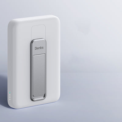 Benks MP08 Magsafe Magnetik Standlı İnce Tasarımlı Powerbank 10000mAh Siyah