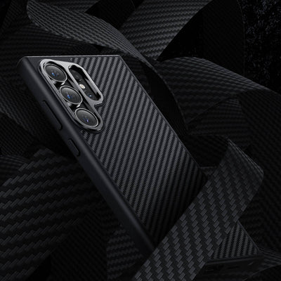 Galaxy S25 Kılıf Karbon Fiber M-safe Şarj Özellikli Benks Hybrid ArmorPro 600D Kevlar Kapak Siyah