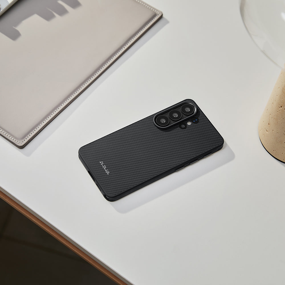 Galaxy S26 Ultra Kılıf M-safe Şarj Özellikli 600D Aramid Fiber Pitaka Cairn Serisi Black-Grey Twill Kapak