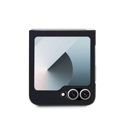 Galaxy Z Flip 6 Kılıf Lacoste Orjinal Lisanslı M-safe Şarj Özellikli Pike Desenli Arka Yüzey İkonik Timsah Dokuma Logolu Kılıf