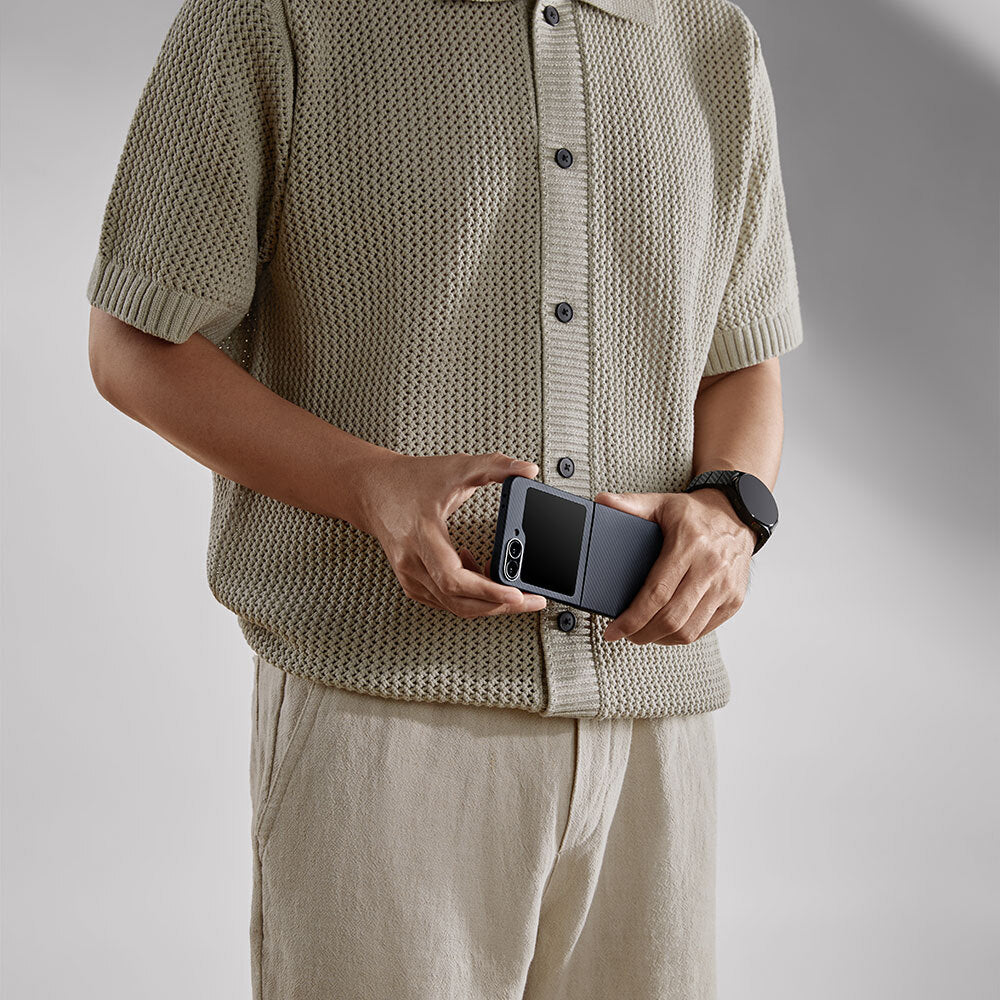 Galaxy Z Flip 6 Kılıf M-safe Şarj Özellikli 600D Aramid Fiber Pitaka Ultra-Slim Classic Serisi Black-Grey Twill Kılıf