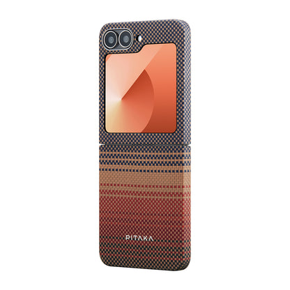 Galaxy Z Flip 6 Kılıf M-safe Şarj Özellikli Aramid Fiber Pitaka Tactile Woven Sunset-Moonrise Serisi Sunset Kılıf