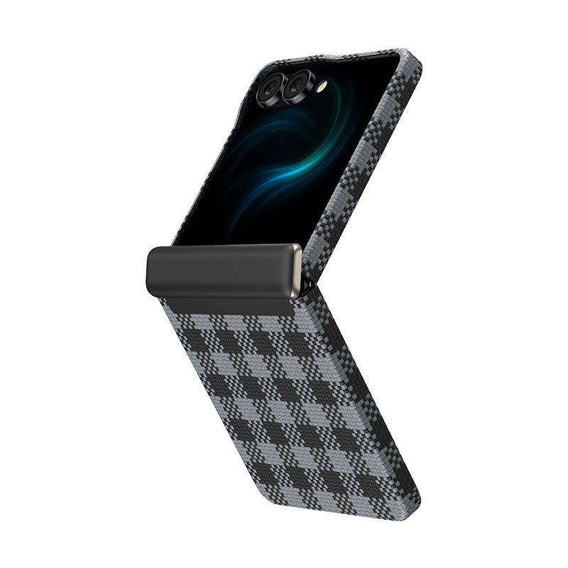 Galaxy Z Flip 7 Kılıf M-safe Şarj Özellikli Ekose Tasarımlı Benks ArmorAir ArmorVichy Kevlar Kapak Siyah