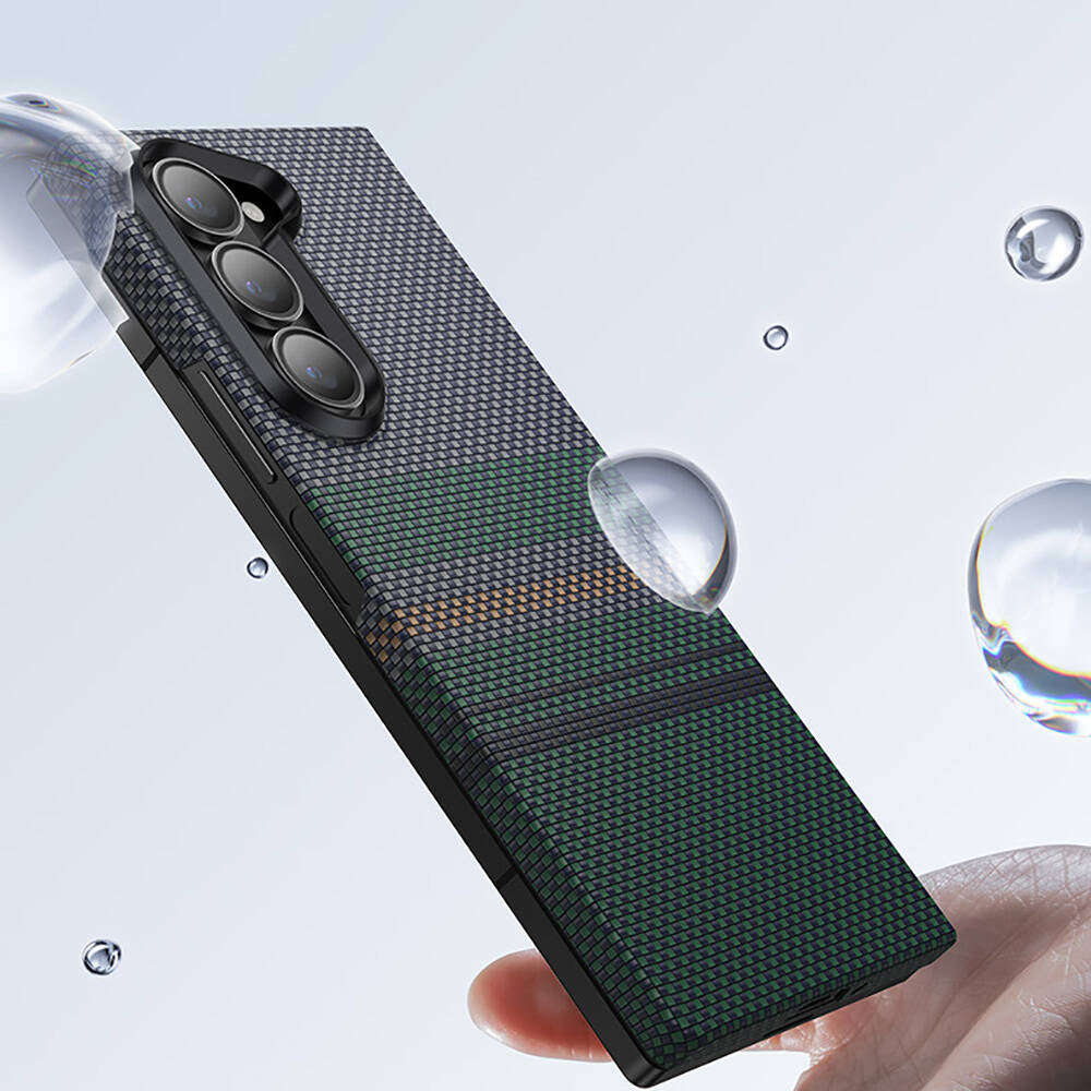 Galaxy Z Fold 6 Kılıf Karbon Fiber Tasarımlı Benks Aurora ArmorAir Kevlar Kapak Siyah