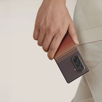 Galaxy Z Fold 7 Kılıf M-safe Şarj Özellikli Aramid Fiber Pitaka Tactile Woven Sunset-Moonrise Serisi Kılıf