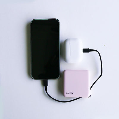 Raptic Lightning ve Type-C Kablolu Dijital LED Göstergeli Askılı Powerbank 5000mAh Kompakt ve Taşınabilir Tasarım Pembe