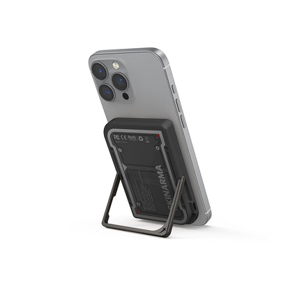 Skinarma Nexus Mecha Kablosuz ve PD Hızlı Şarj Özellikli Metal Standlı Taşınabilir Powerbank 20W 5000mAh