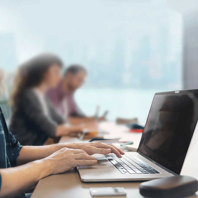 Apple Macbook 13.3' New Pro Wiwu Mıknatıslı Privacy Ekran Koruyucu Siyah