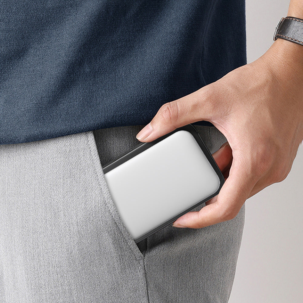 Wiwu Wi-P037 Qi Şarj Teknolojili LED Işık Göstergeli Magsafe Kablosuz Powerbank 5000mAh 15W Siyah