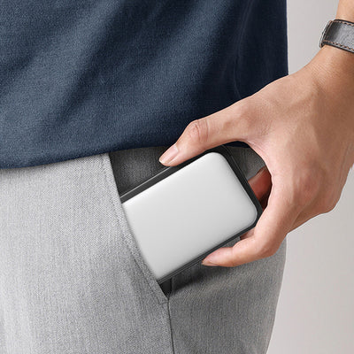 Wiwu Wi-P037 Qi Şarj Teknolojili LED Işık Göstergeli Magsafe Kablosuz Powerbank 5000mAh 15W Siyah